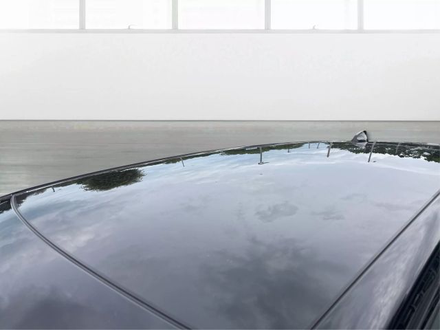 Vehicle image 9 of 28