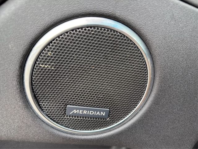 Vehicle image 24 of 28