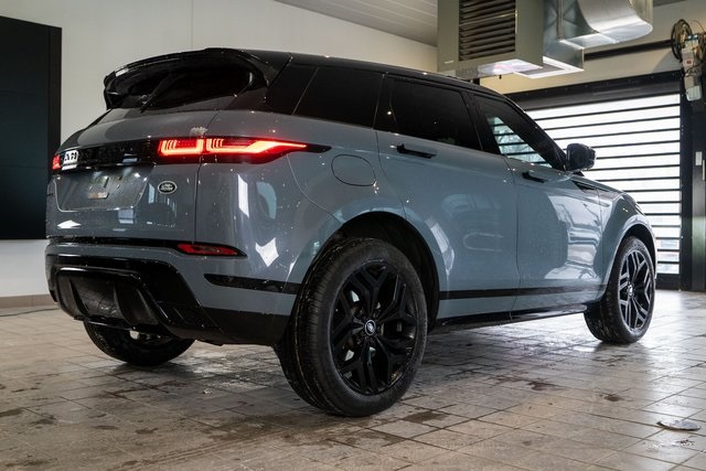 2022 Land Rover Range Rover Evoque R-Dynamic SE Image 4 of 33
