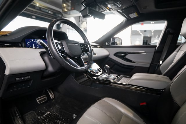 2022 Land Rover Range Rover Evoque R-Dynamic SE Image 15 of 33