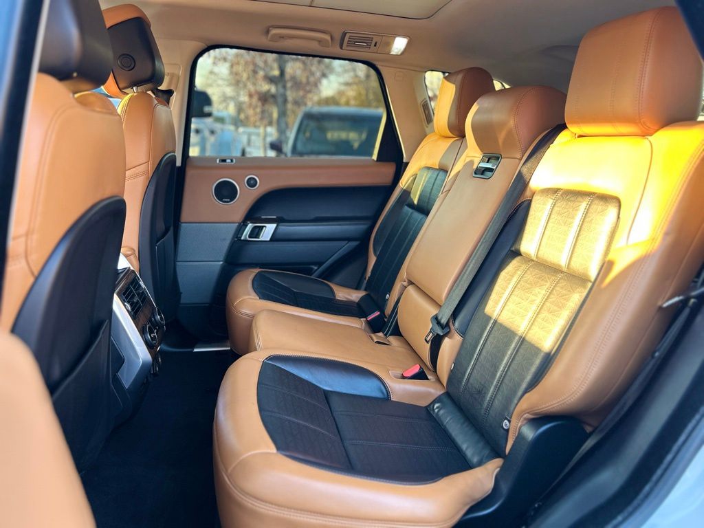 2022 Land Rover Range Rover Sport HSE Dynamic Image 9 of 29