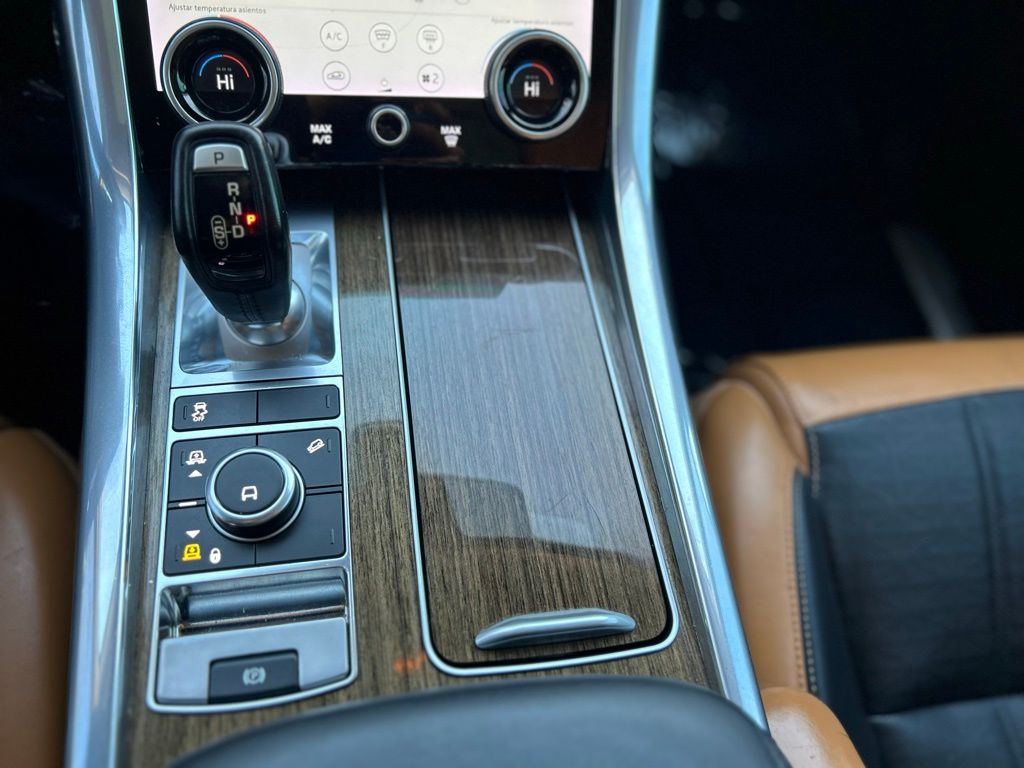 2022 Land Rover Range Rover Sport HSE Dynamic Image 21 of 29