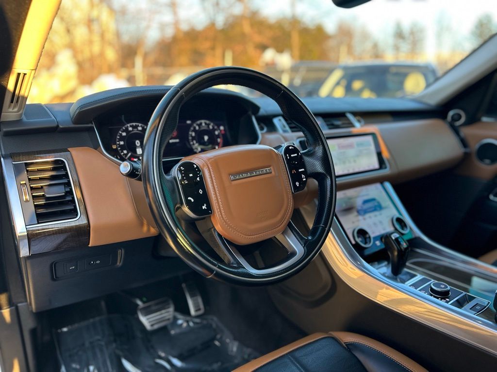 2022 Land Rover Range Rover Sport HSE Dynamic Image 17 of 29
