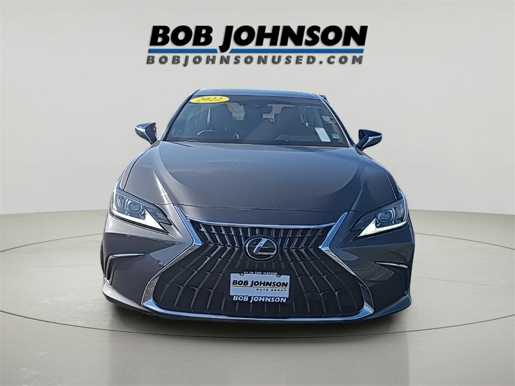 2022 Lexus ES 350 Image 4 of 38