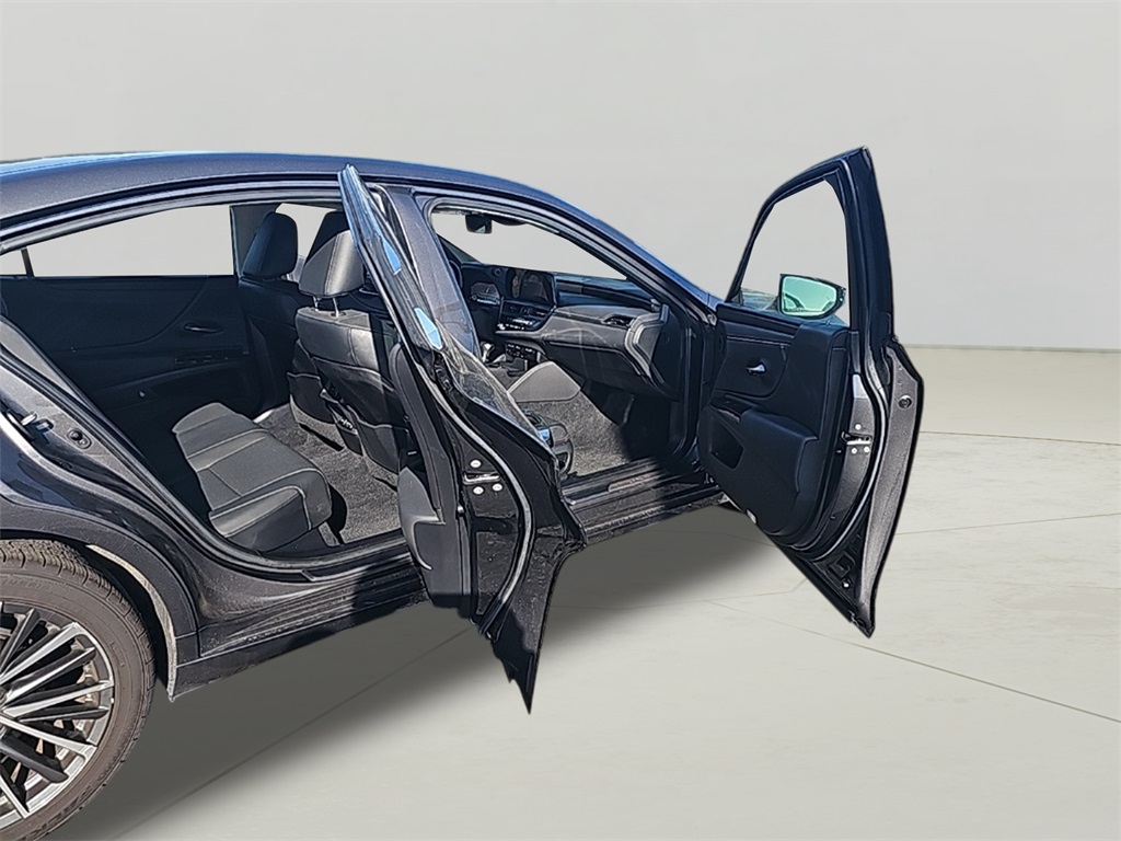 2022 Lexus ES 350 Image 3 of 38