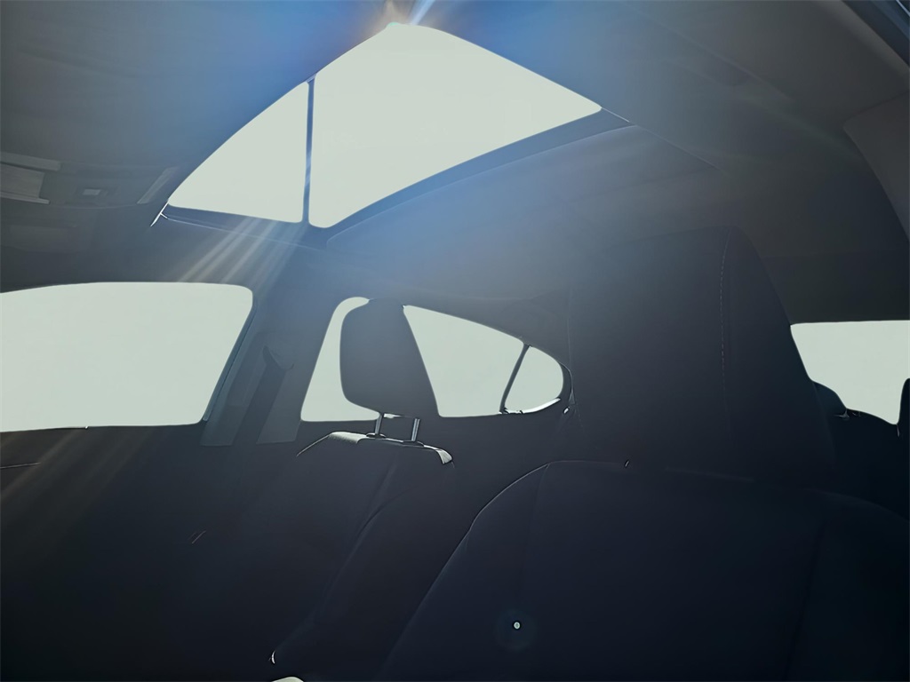 2022 Lexus ES 350 Image 12 of 38