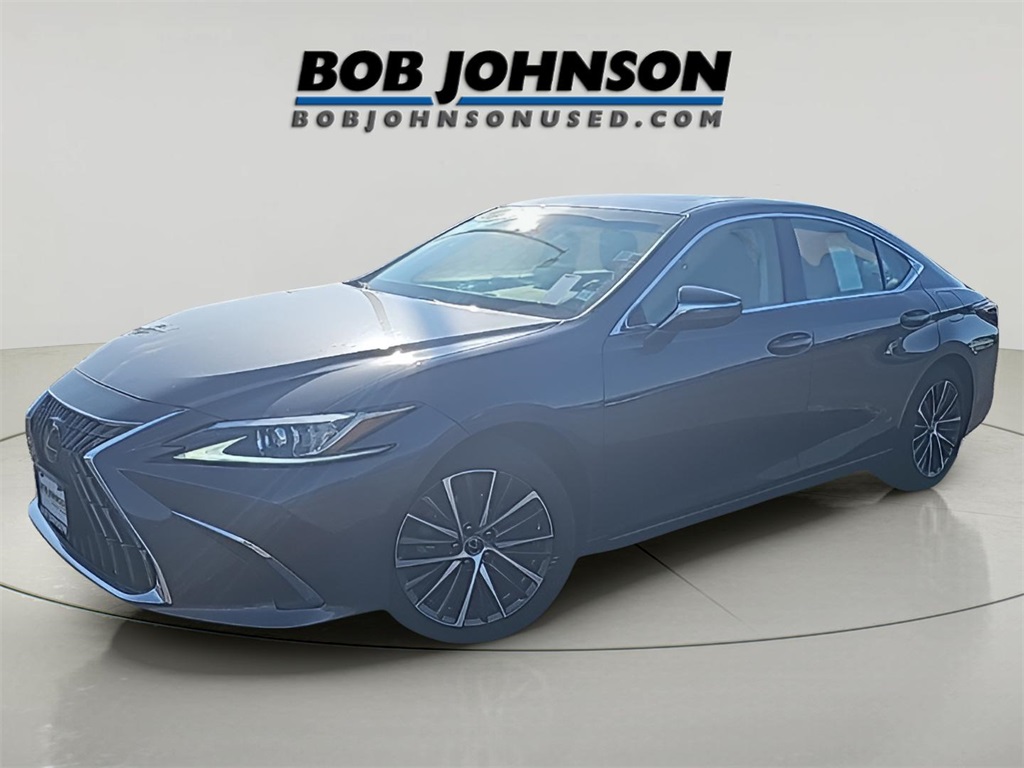 2022 Lexus ES 350 Image 2 of 38