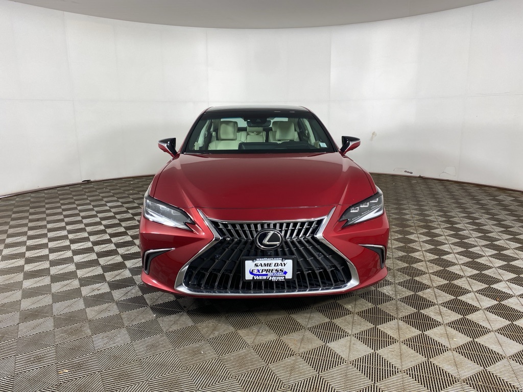 2022 Lexus ES 350 Ultra Luxury Image 2 of 35