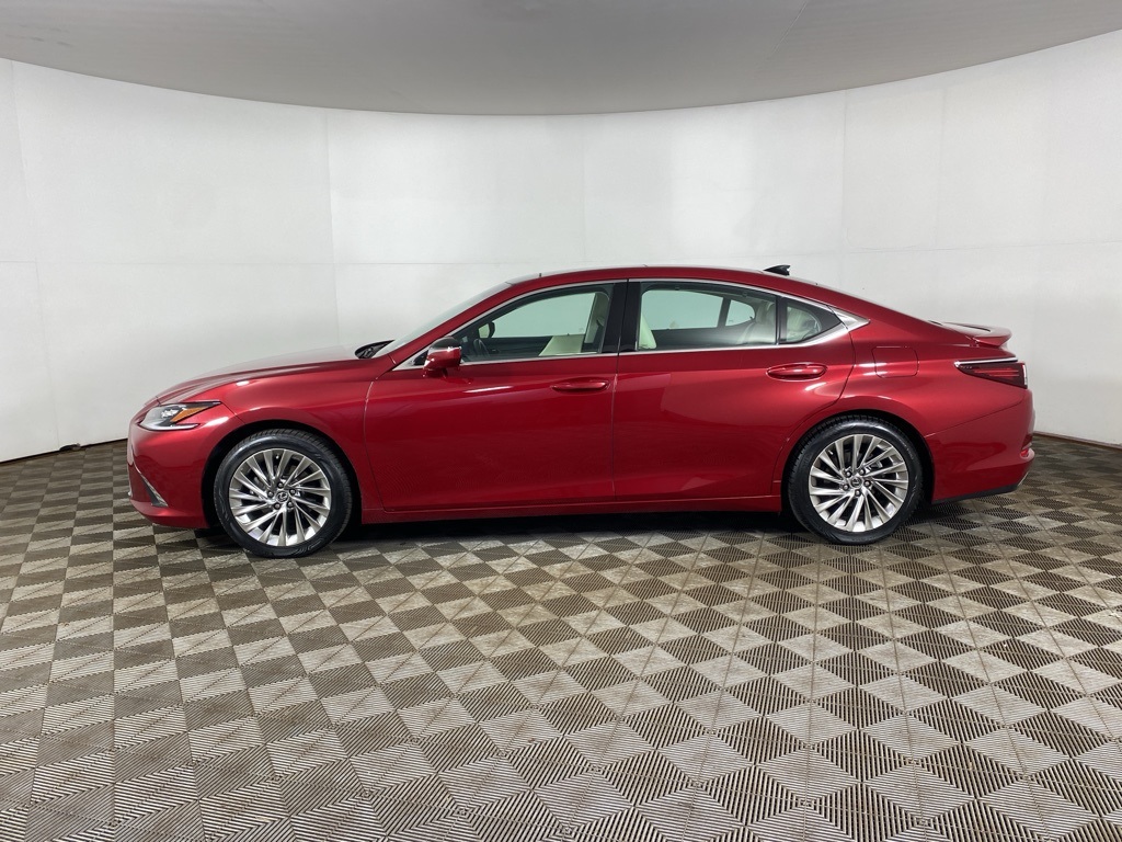 2022 Lexus ES 350 Ultra Luxury Image 8 of 35