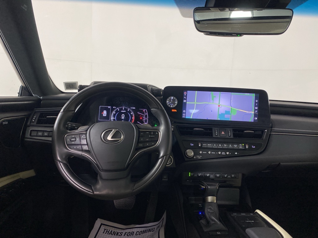 2022 Lexus ES 350 Ultra Luxury Image 16 of 35