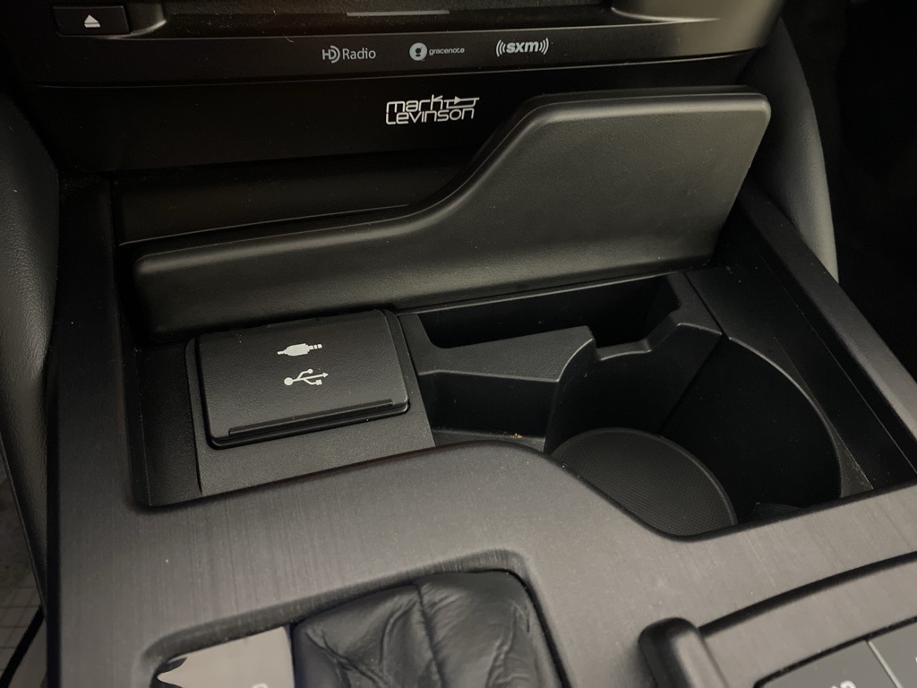 2022 Lexus ES 350 Ultra Luxury Image 30 of 35