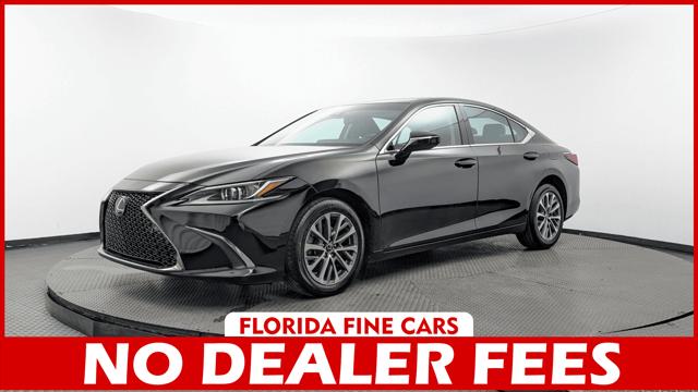 2022 Lexus ES 250 Image 1 of 32