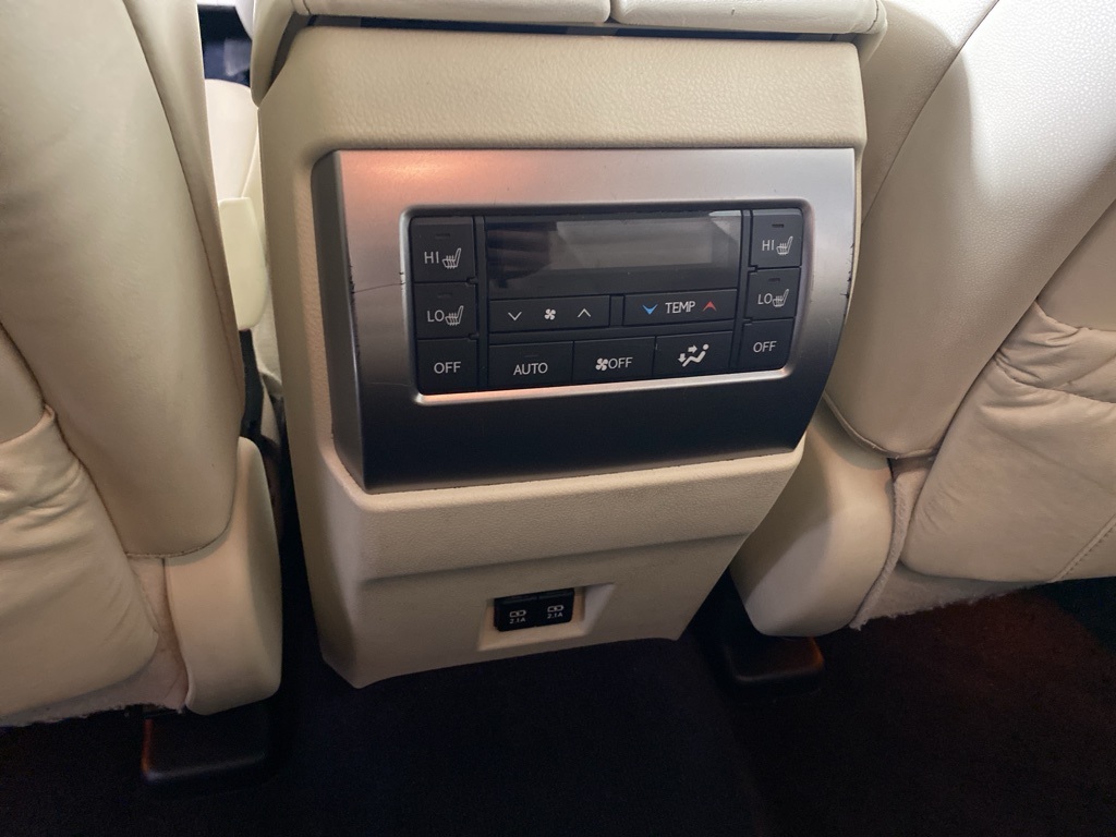 2022 Lexus GX 460 Premium Image 27 of 37