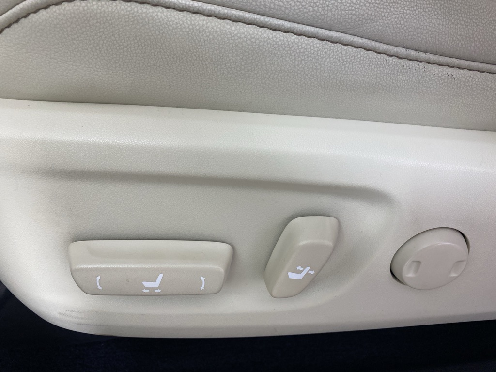 2022 Lexus GX 460 Premium Image 25 of 37