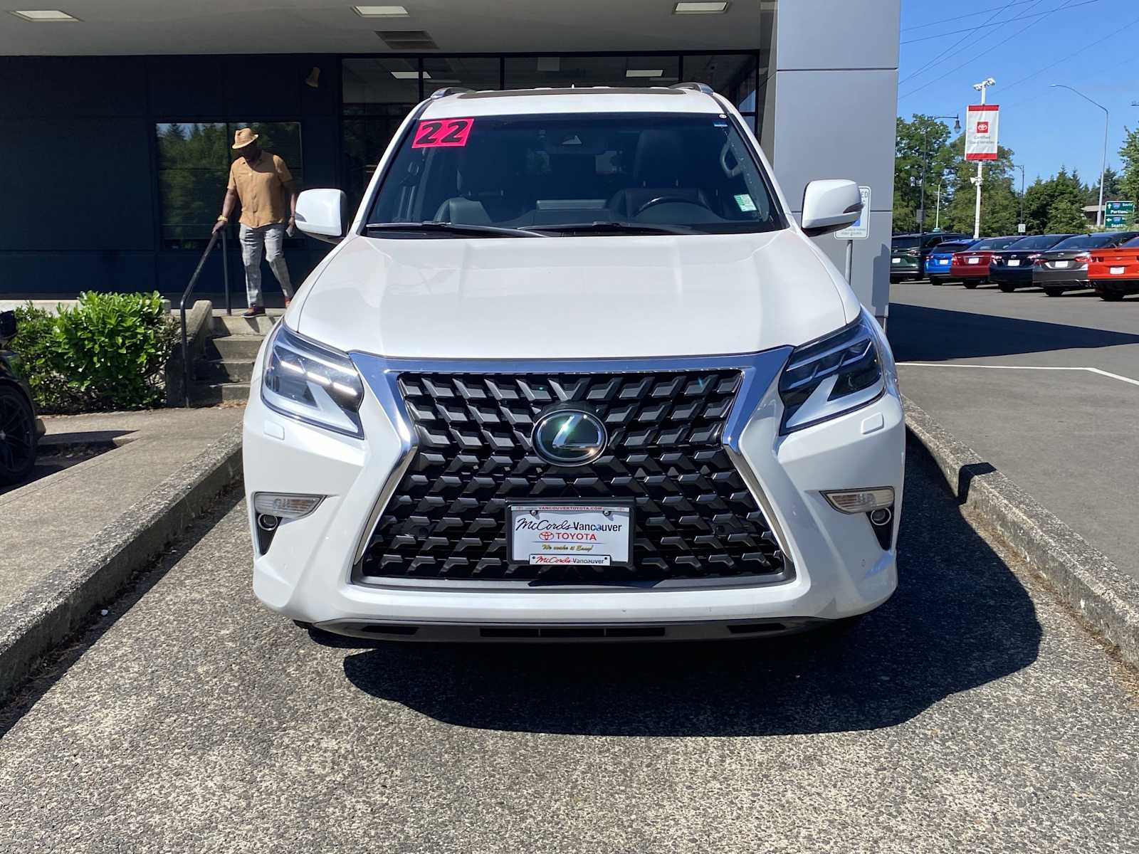 2022 Lexus GX 460 Premium Image 4 of 28