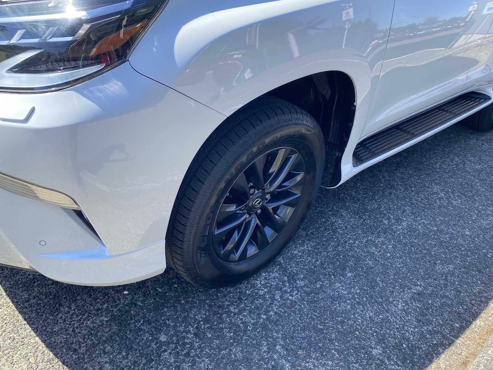 2022 Lexus GX 460 Premium Image 11 of 28