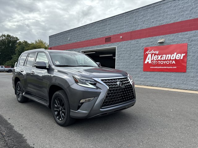 2022 Lexus GX 460 Premium Image 3 of 32