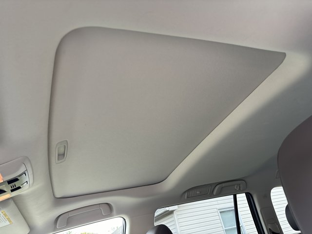 2022 Lexus GX 460 Premium Image 27 of 32