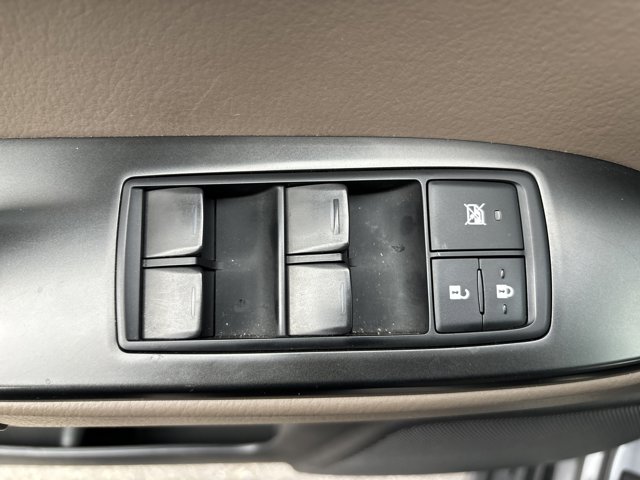 2022 Lexus GX 460 Premium Image 28 of 32