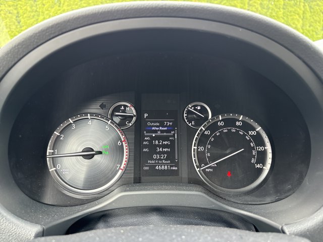 2022 Lexus GX 460 Premium Image 17 of 32