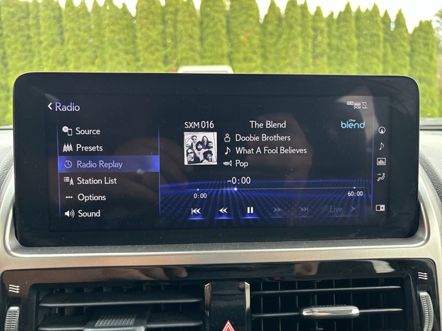 2022 Lexus GX 460 Premium Image 19 of 32