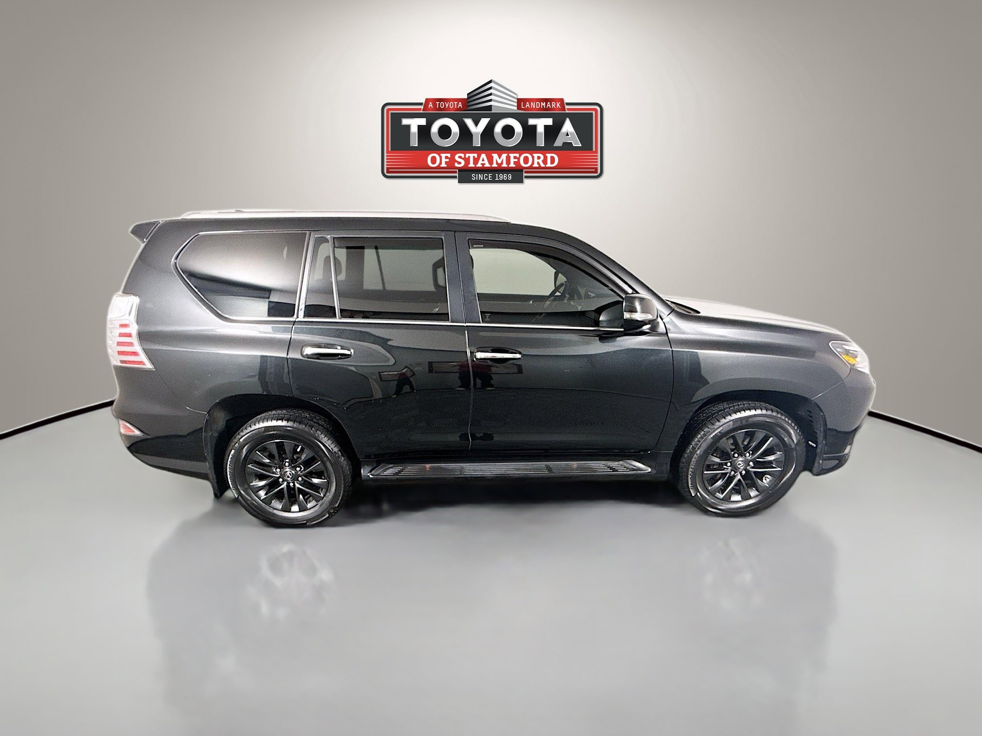 2022 Lexus GX 460 Premium Image 4 of 33