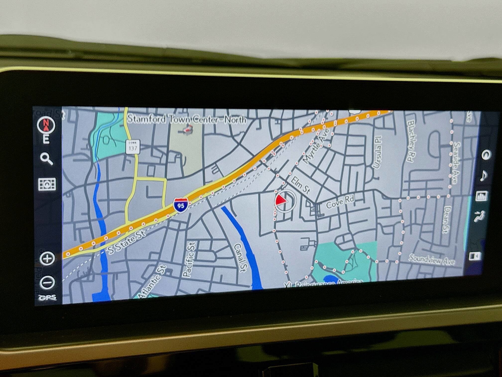 2022 Lexus GX 460 Premium Image 24 of 33