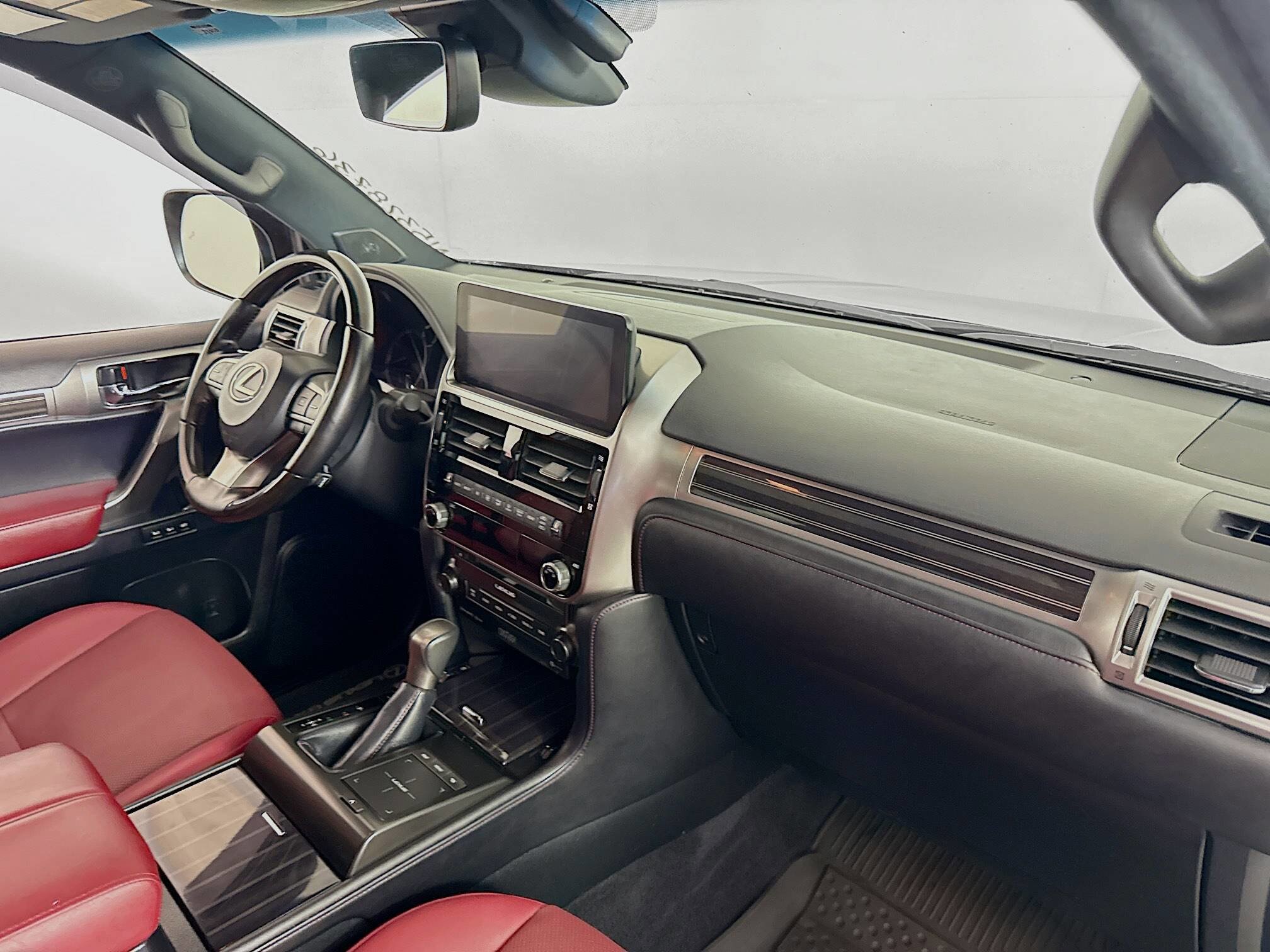 2022 Lexus GX 460 Premium Image 17 of 33