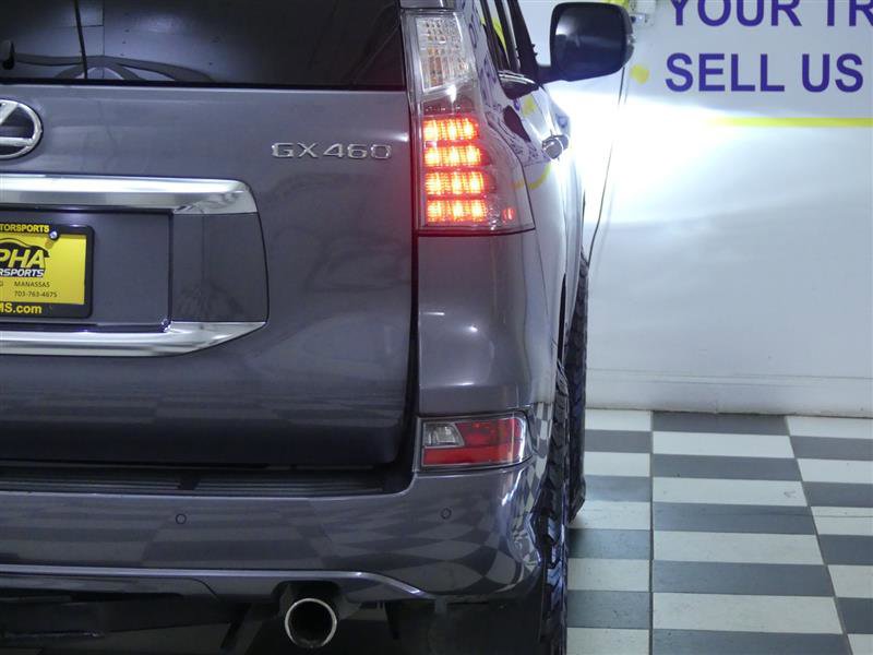 2022 Lexus GX 460 Premium Image 32 of 36