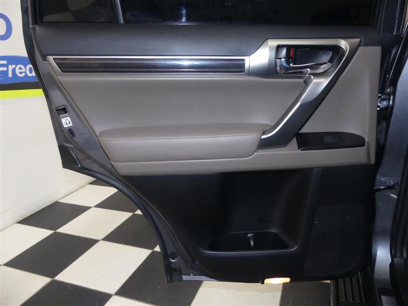 2022 Lexus GX 460 Premium Image 22 of 36