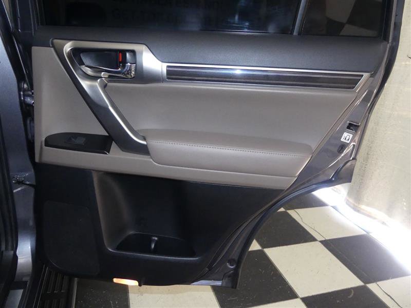 2022 Lexus GX 460 Premium Image 21 of 36
