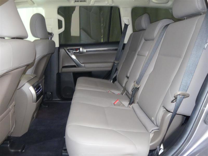 2022 Lexus GX 460 Premium Image 9 of 36