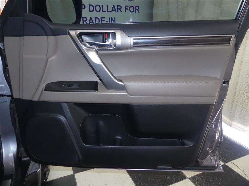 2022 Lexus GX 460 Premium Image 25 of 36