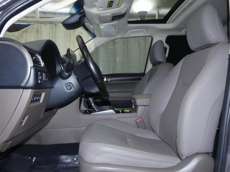 2022 Lexus GX 460 Premium Image 26 of 36
