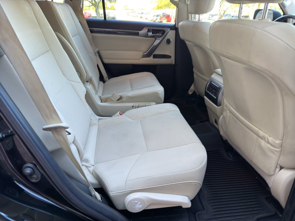 2022 Lexus GX 460 Premium Image 12 of 33