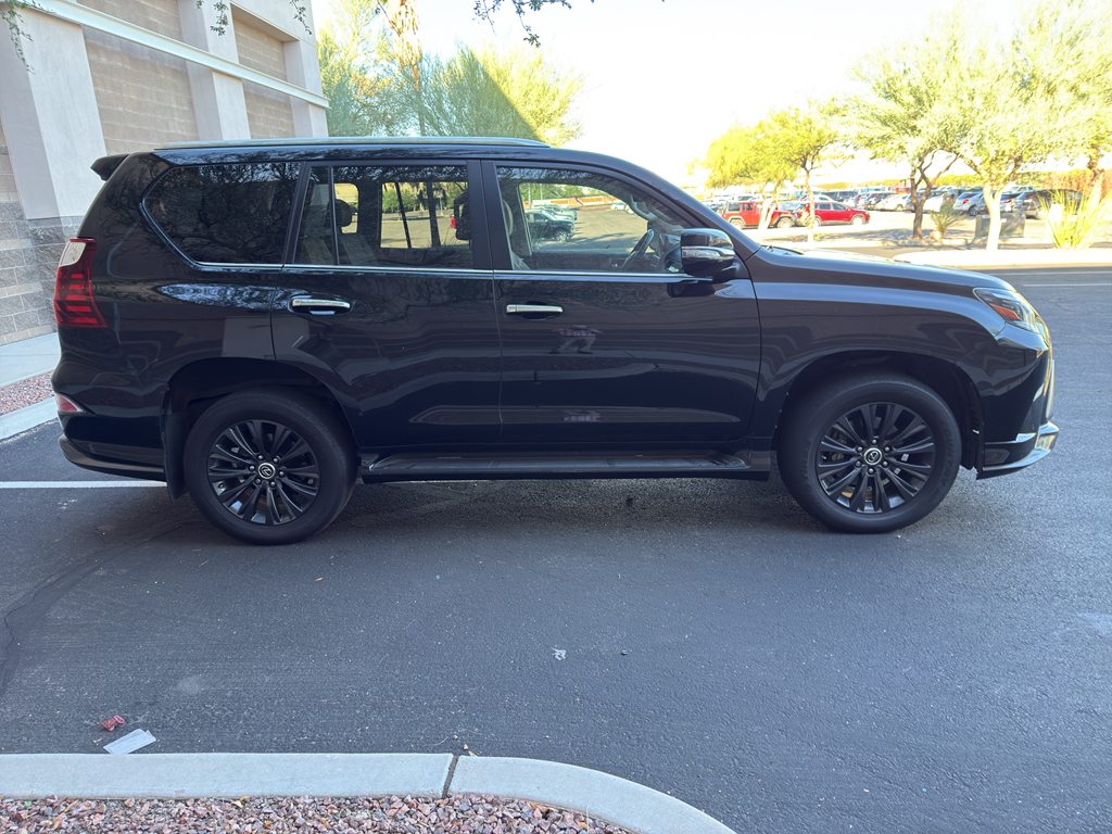 2022 Lexus GX 460 Premium Image 6 of 33