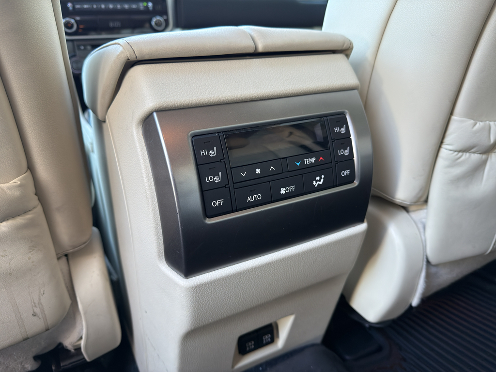 2022 Lexus GX 460 Premium Image 23 of 33