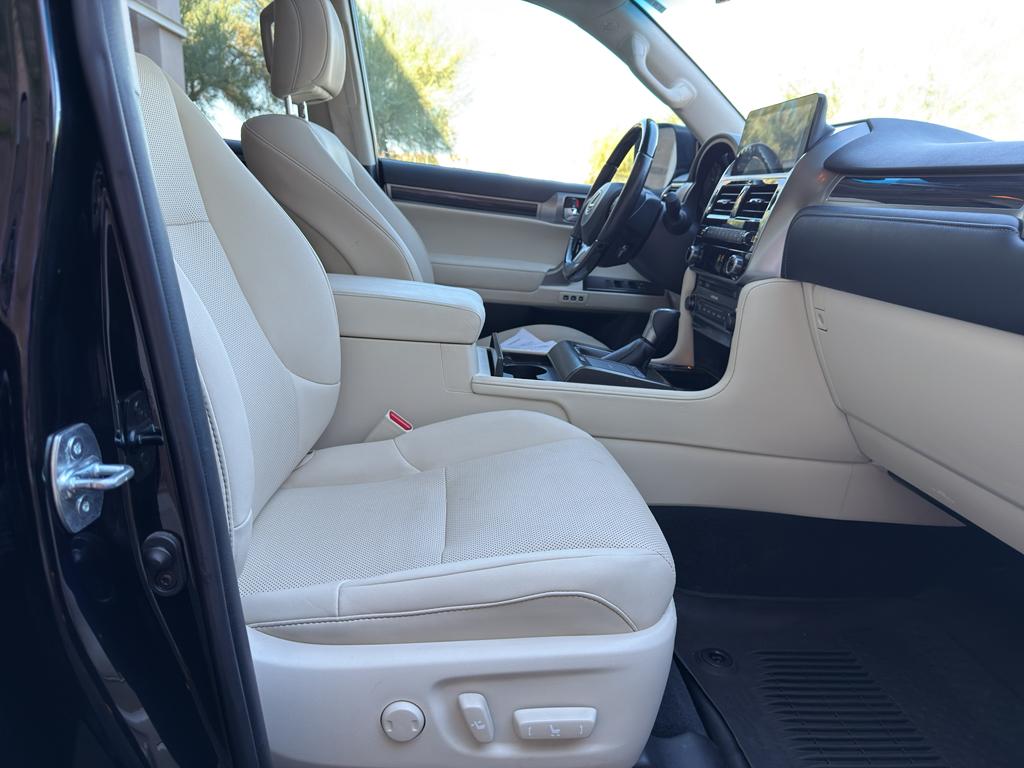 2022 Lexus GX 460 Premium Image 13 of 33