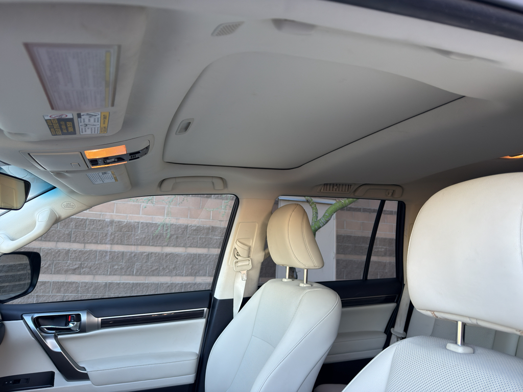 2022 Lexus GX 460 Premium Image 29 of 33