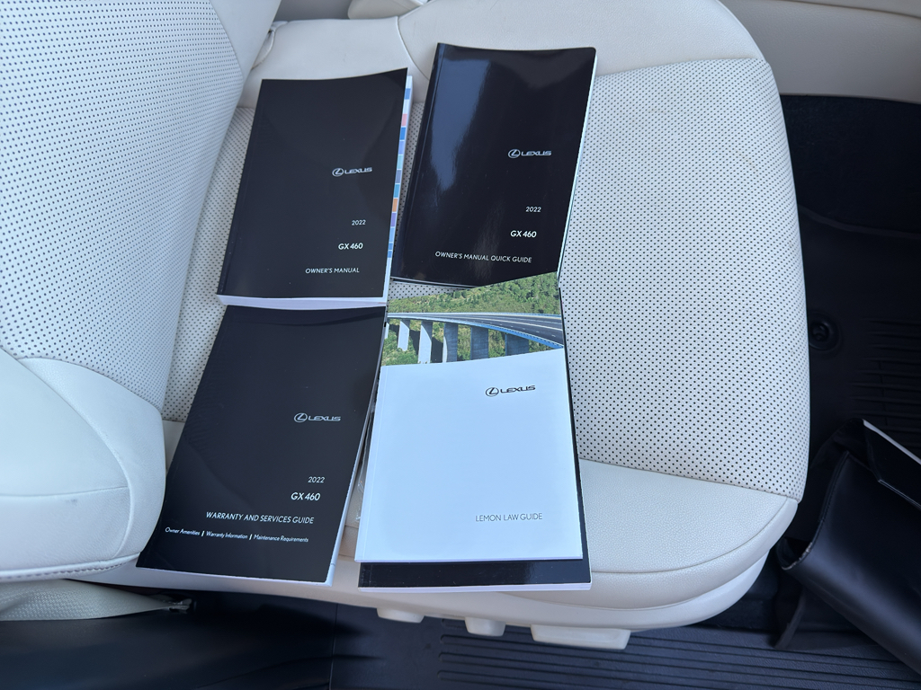 2022 Lexus GX 460 Premium Image 24 of 33