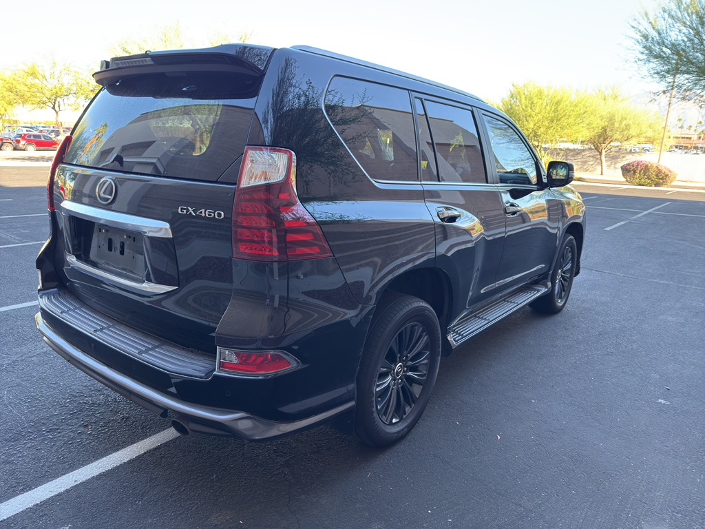 2022 Lexus GX 460 Premium Image 7 of 33