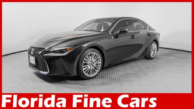2022 Lexus IS 300 Image 1 of 36