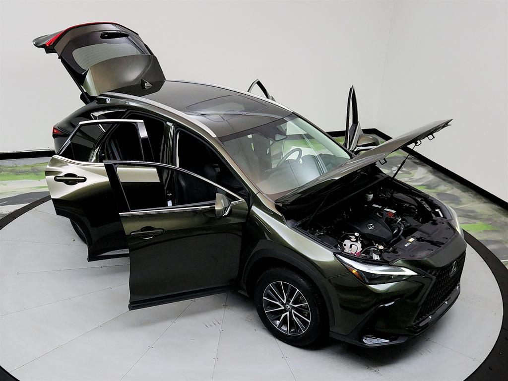 Vehicle image 7 of 41