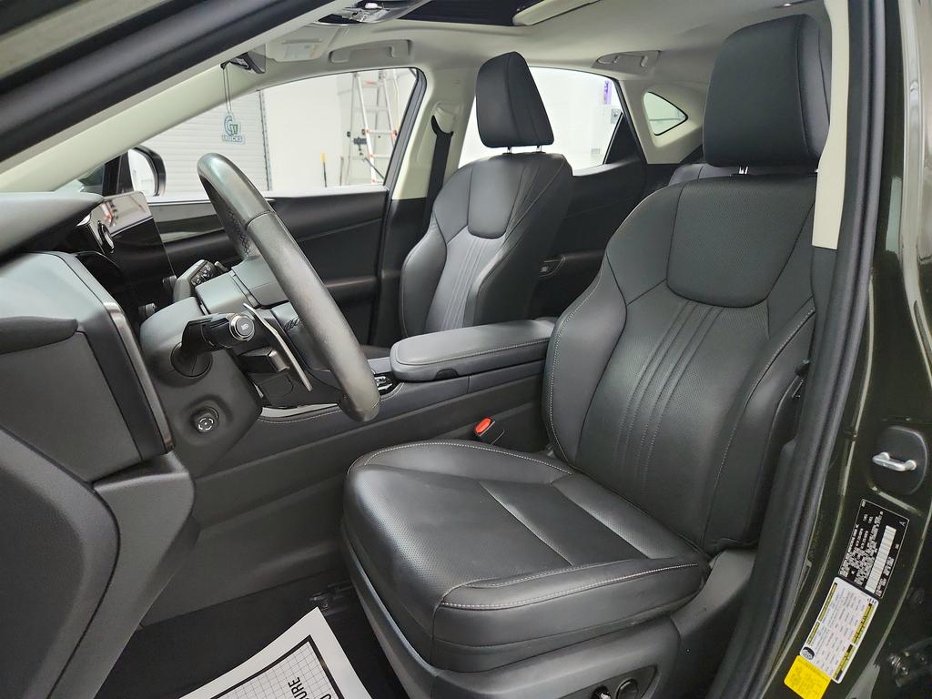 Vehicle image 26 of 41