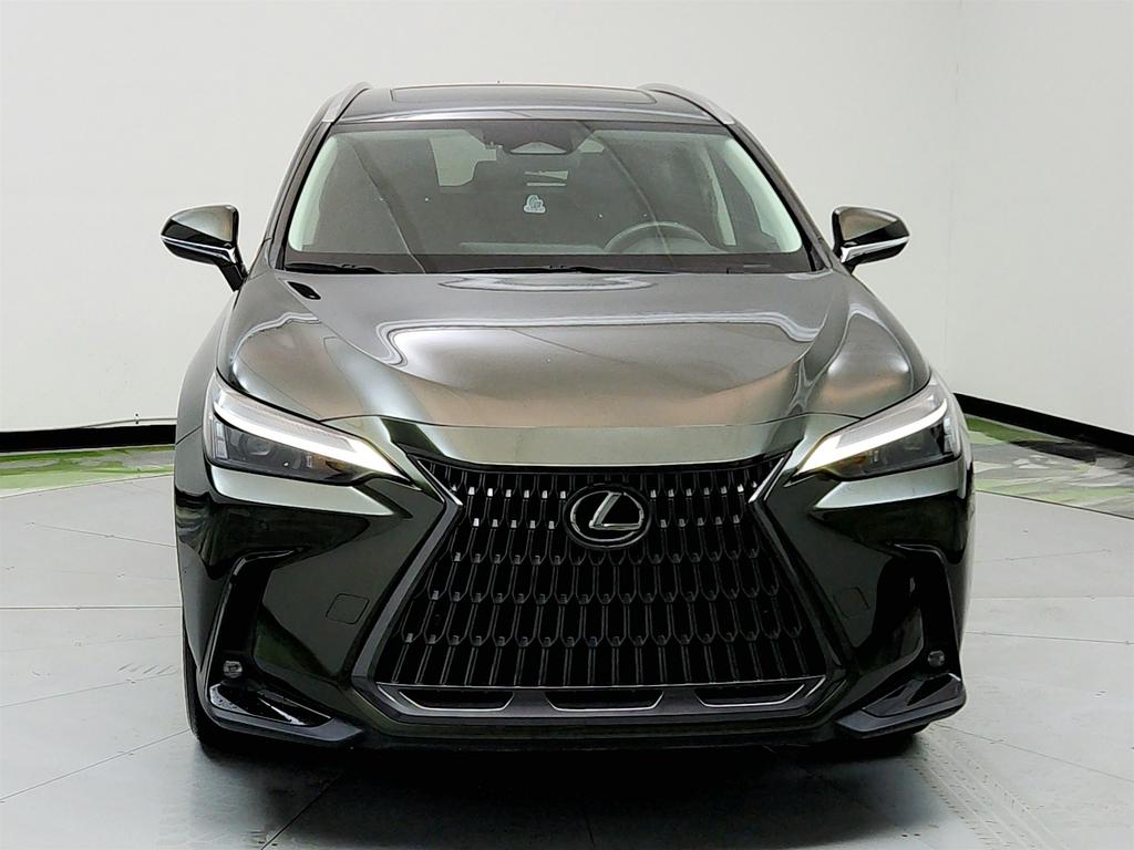 Vehicle image 4 of 41