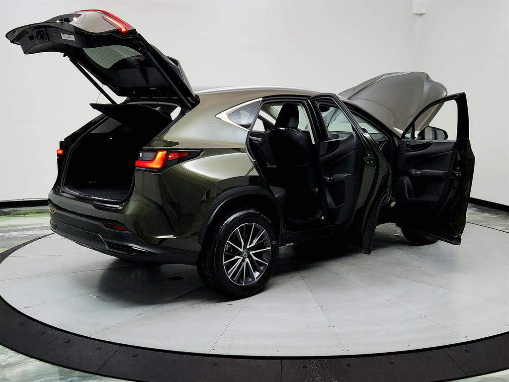 Vehicle image 11 of 41