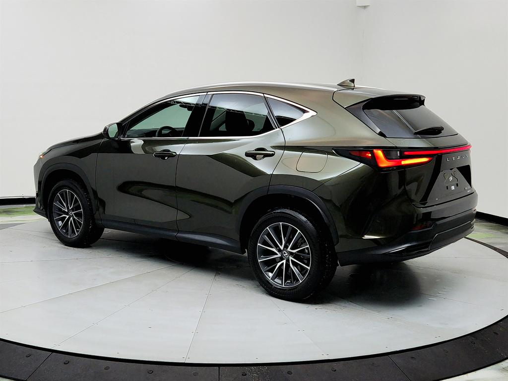 Vehicle image 17 of 41