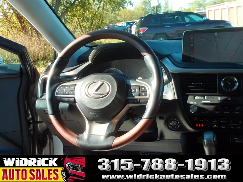 2022 Lexus RX 350 Image 16 of 20