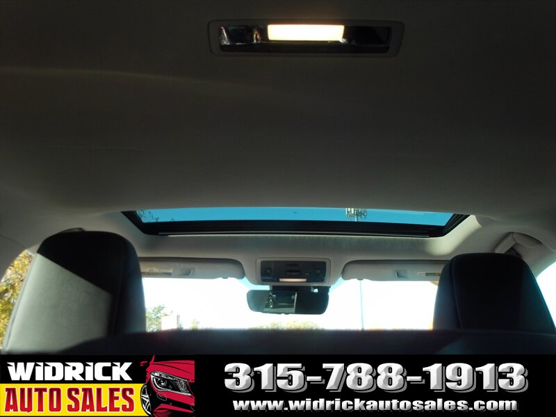 2022 Lexus RX 350 Image 17 of 20