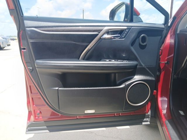Vehicle image 19 of 28